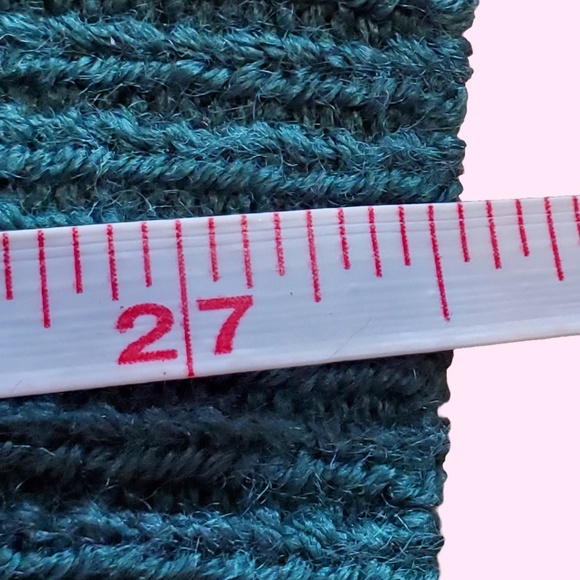 Christmas Sweater - Picture 9 of 9